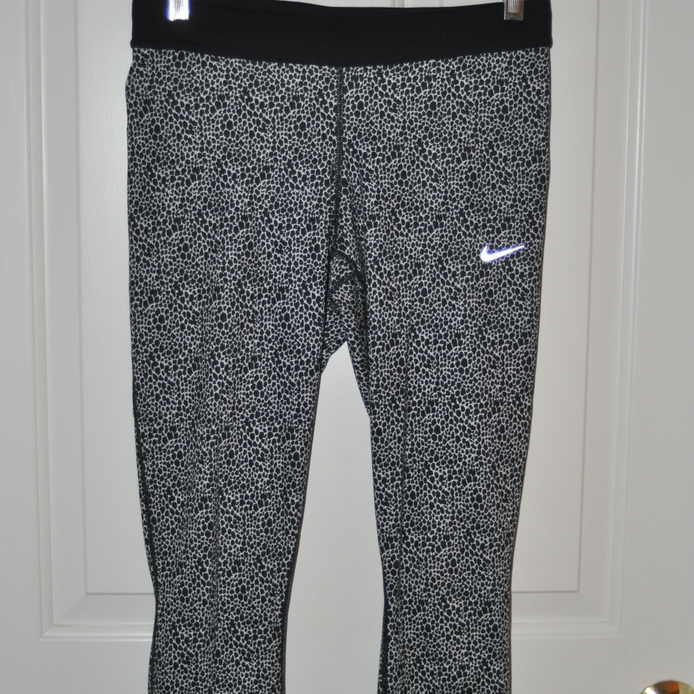 Nike Drifit Cropped Leggings